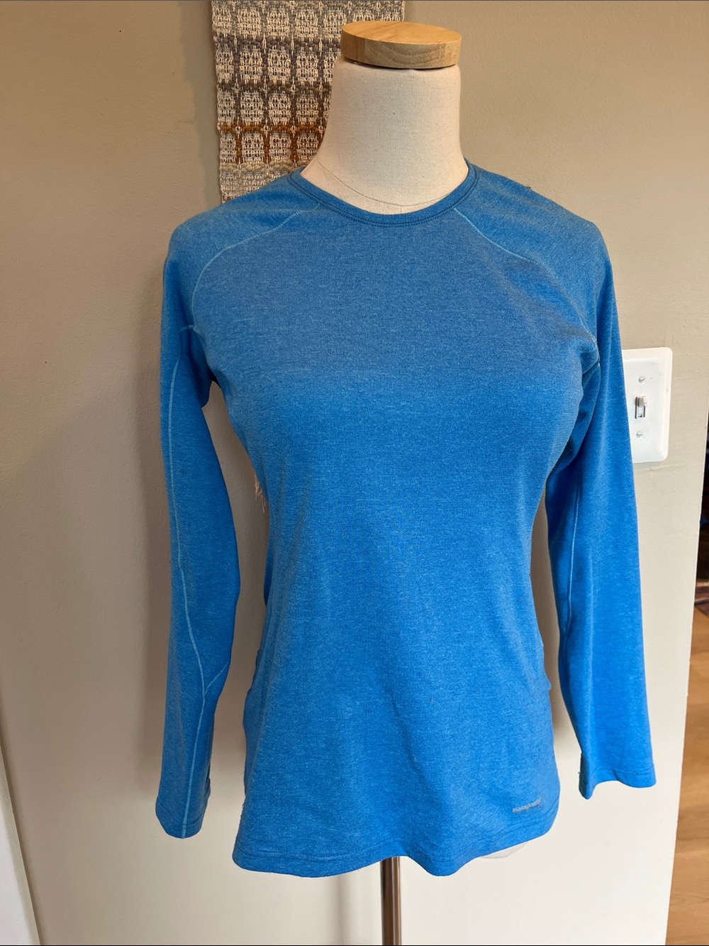 Patagonia xs Long-Sleeve Crew Neck Performance Top - Blue